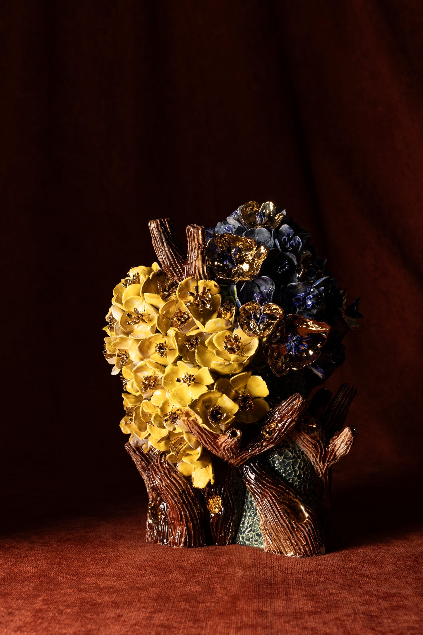 Vase en Céramique Émaillée, Hortensias et Or - Pièce Unique Fait Main