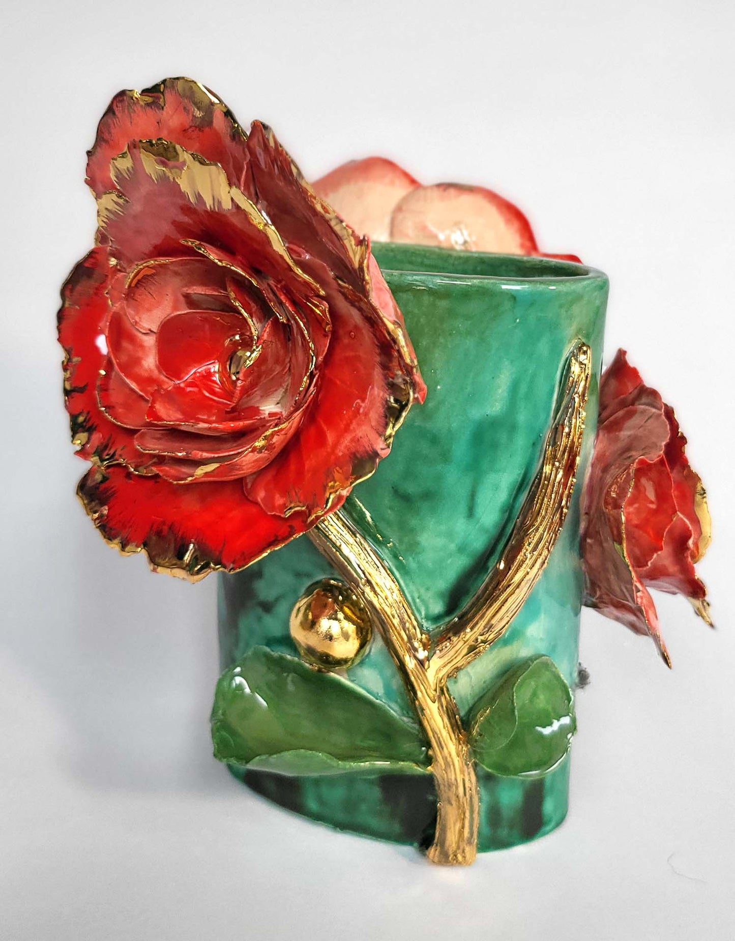 Vase à Fleurs Rouge en Faïence Emaillée et Or - Pièce Unique