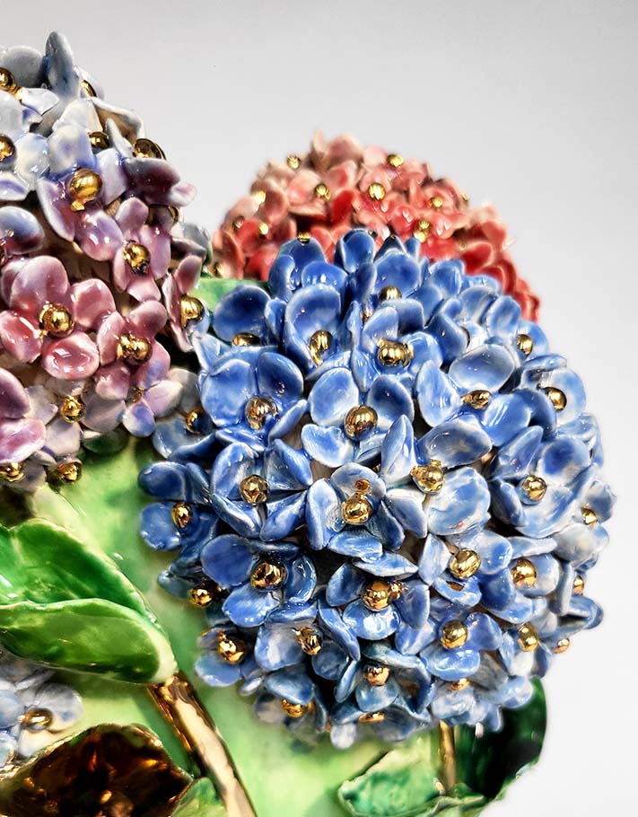 Hydrangea and Foxglove Vase – Unique Handcrafted Piece with fine 22-carat gold