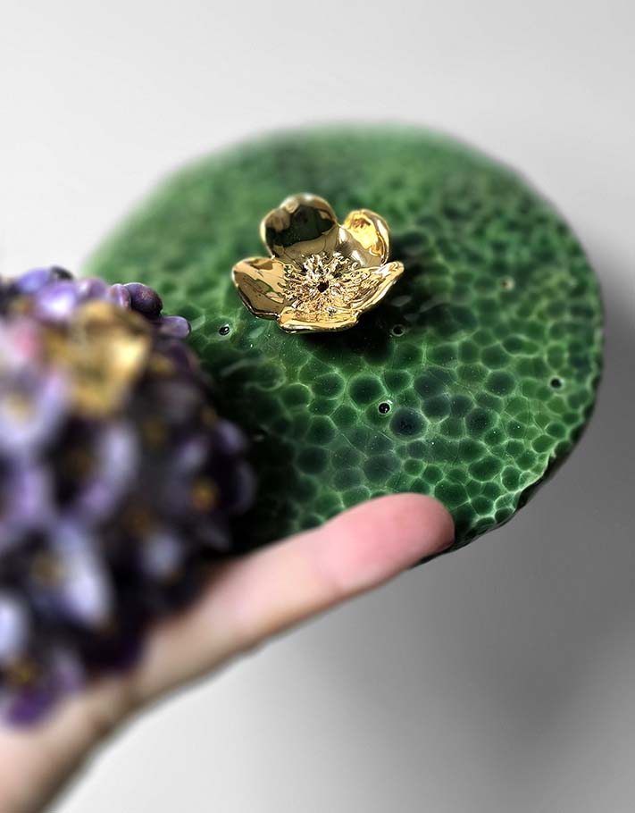 Porte encens Céramique Émaillée, Hortensias et Or - Pièce Unique Fait Main
