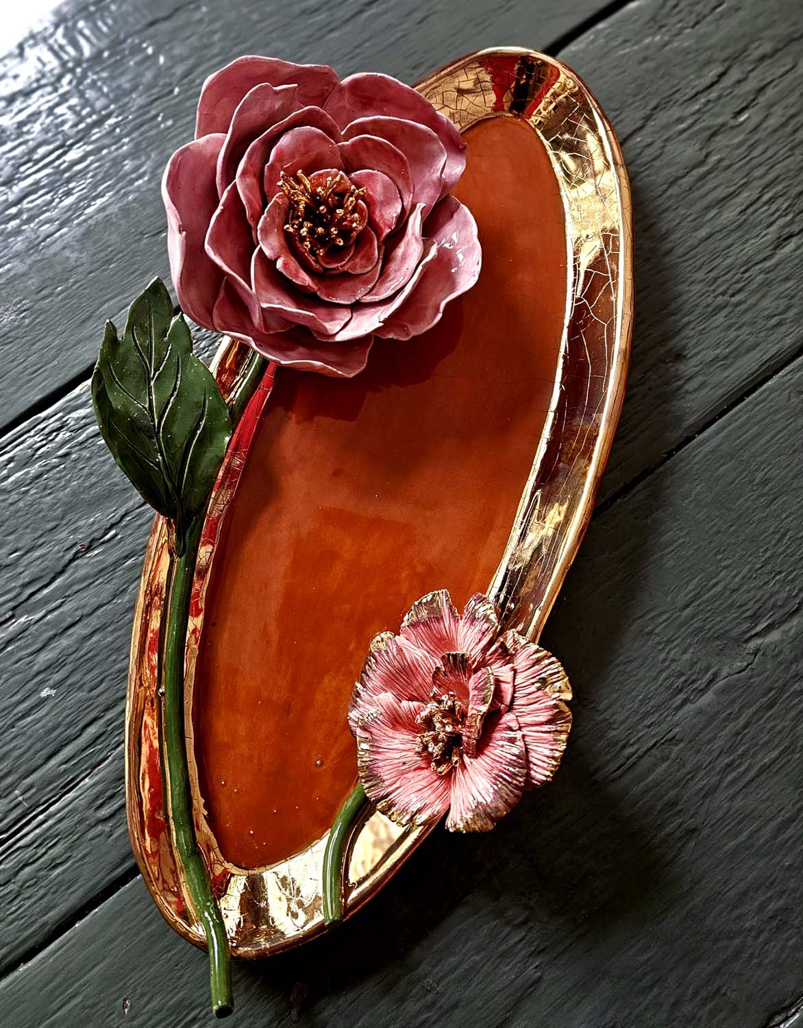 Enamelled earthenware dish gilded with fine 22-carat gold