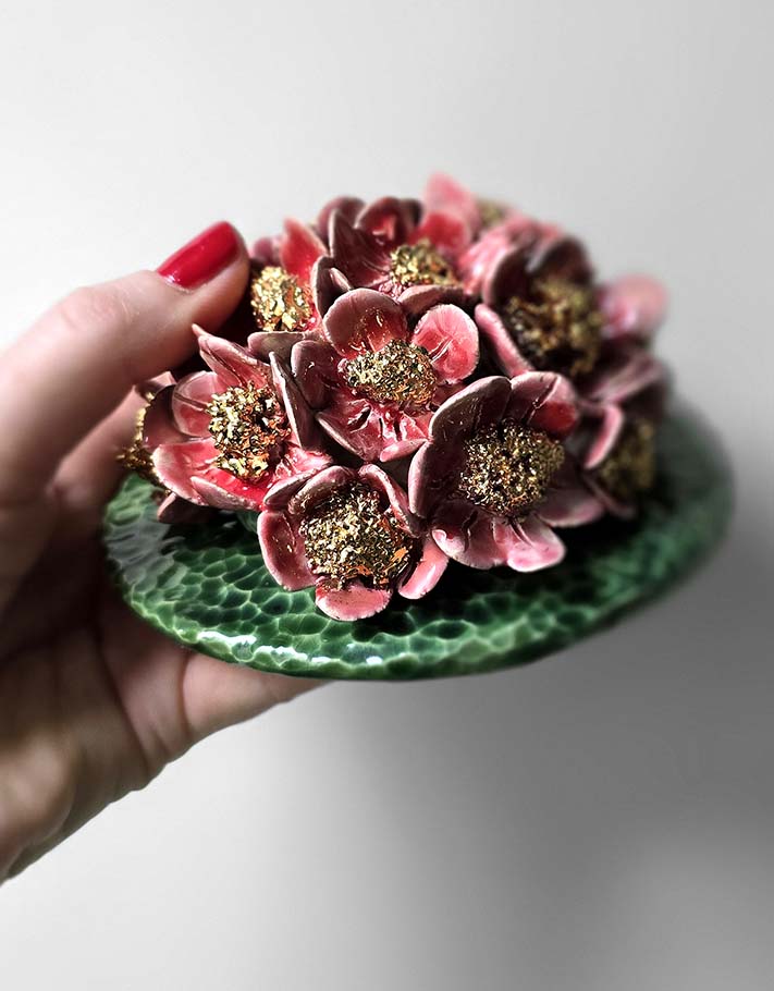 Incense holder with pansy decor and 22 carat gold plating