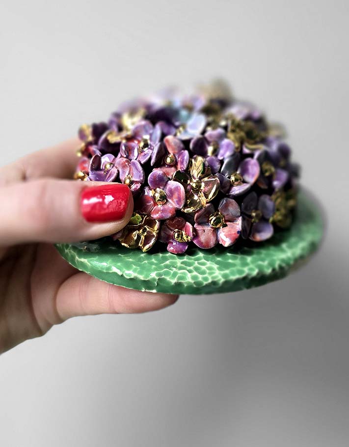 Porte encens Céramique Émaillée, Hortensias et Or - Pièce Unique Fait Main