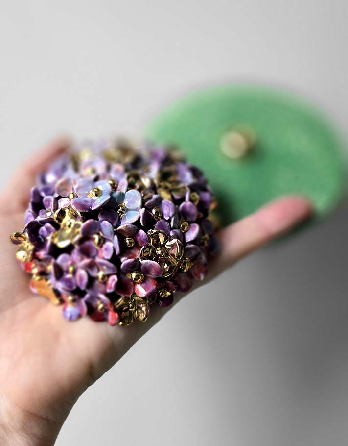Porte encens Céramique Émaillée, Hortensias et Or - Pièce Unique Fait Main