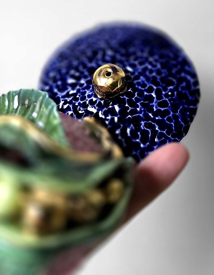 Porte encens Céramique Émaillée, Petits pois et Or - Pièce Unique Fait Main