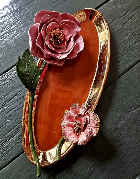 Enamelled earthenware dish gilded with fine 22-carat gold